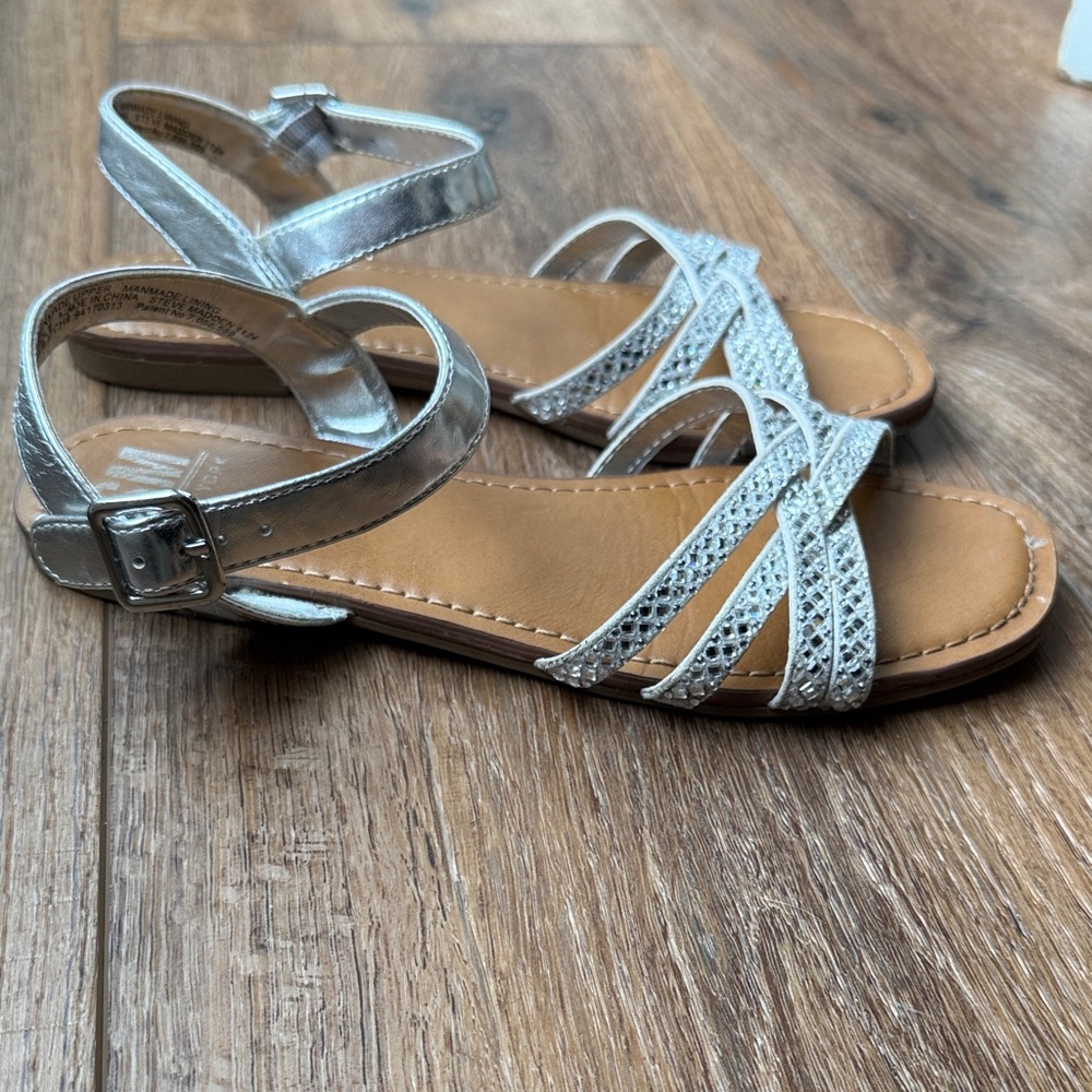 Girls Silver Glitter Dress Sandals Size 4 Strappy Sparkly Party Wedding Shoes - Picture 2 of 3